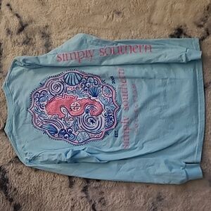 Women's Simply Southern long altered shirt, size small